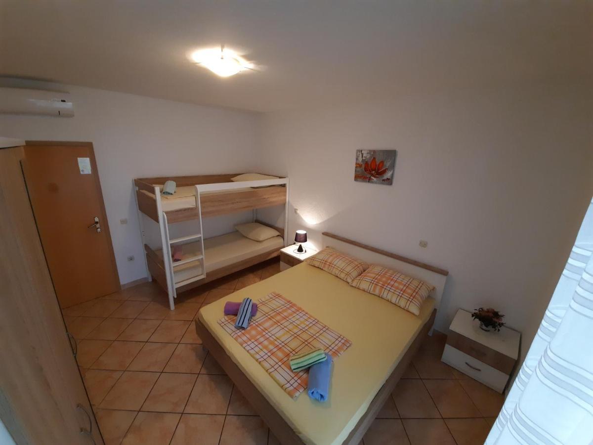 Studio Apartmani Ravlic Макарска Екстериор снимка