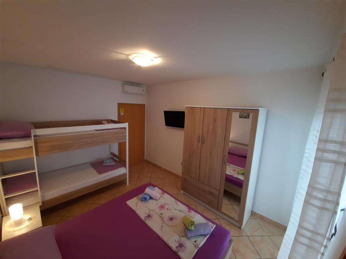Studio Apartmani Ravlic Макарска Екстериор снимка