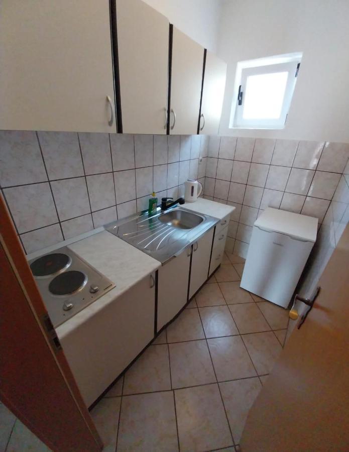 Studio Apartmani Ravlic Макарска Екстериор снимка