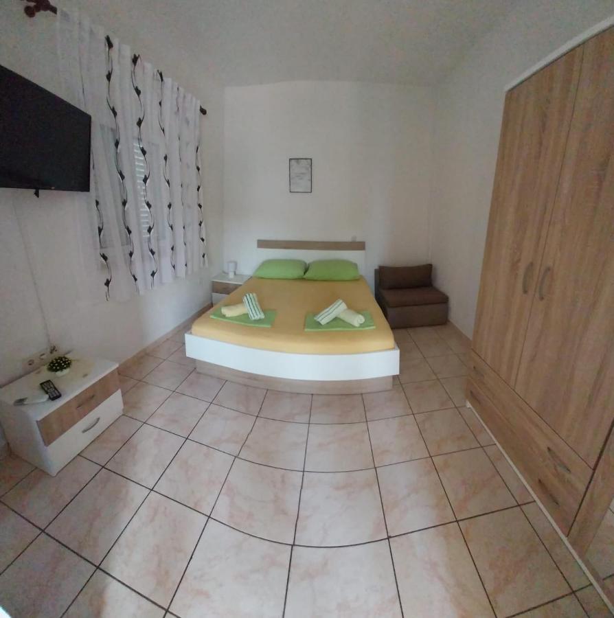 Studio Apartmani Ravlic Макарска Екстериор снимка