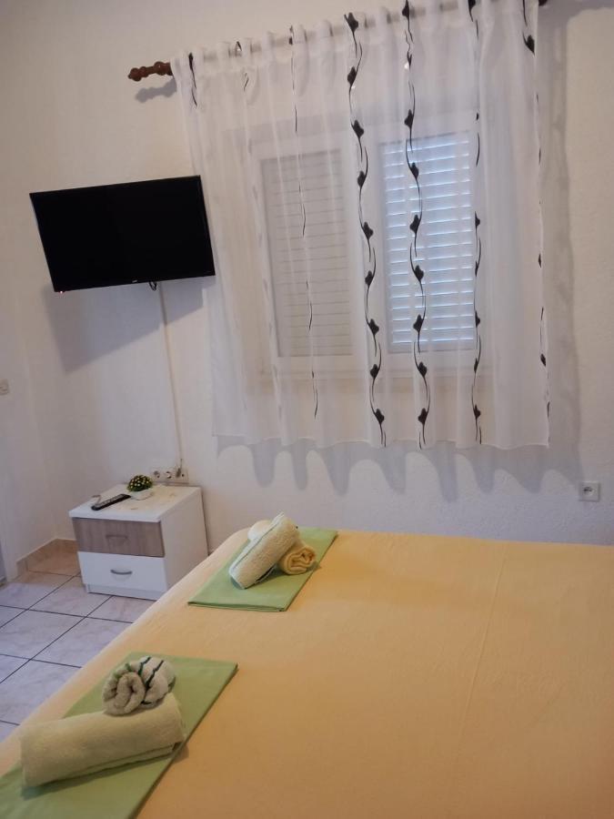 Studio Apartmani Ravlic Макарска Екстериор снимка