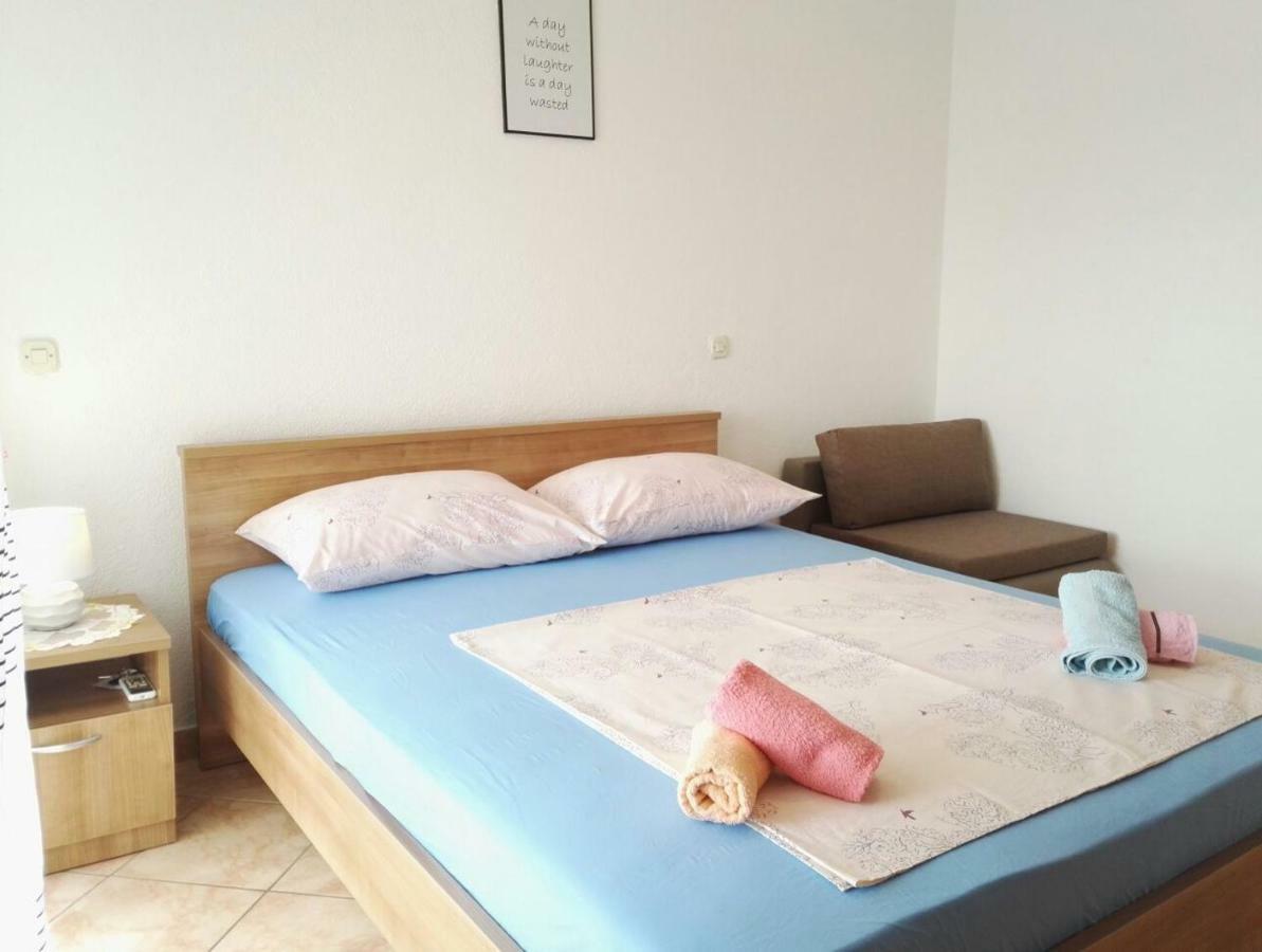 Studio Apartmani Ravlic Макарска Екстериор снимка