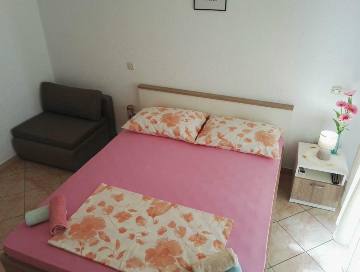Studio Apartmani Ravlic Макарска Екстериор снимка